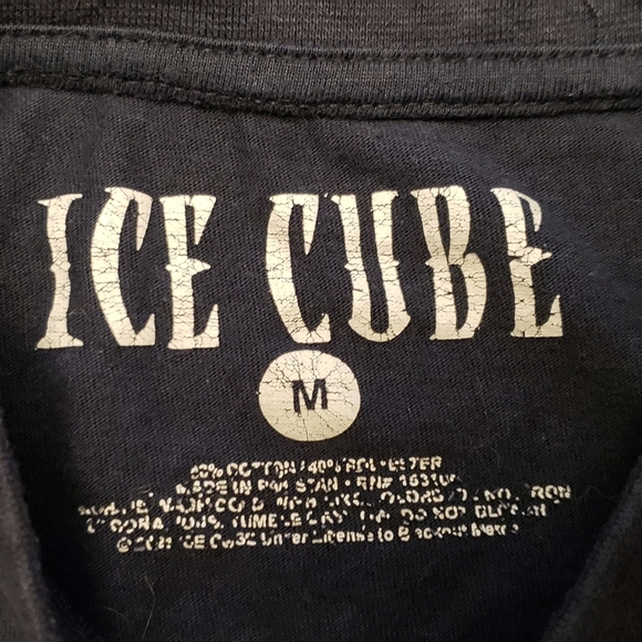 Young Men's Navy Graphic T-Shirt Size Medium ACID WASH STYLE - Picture 9 of 9